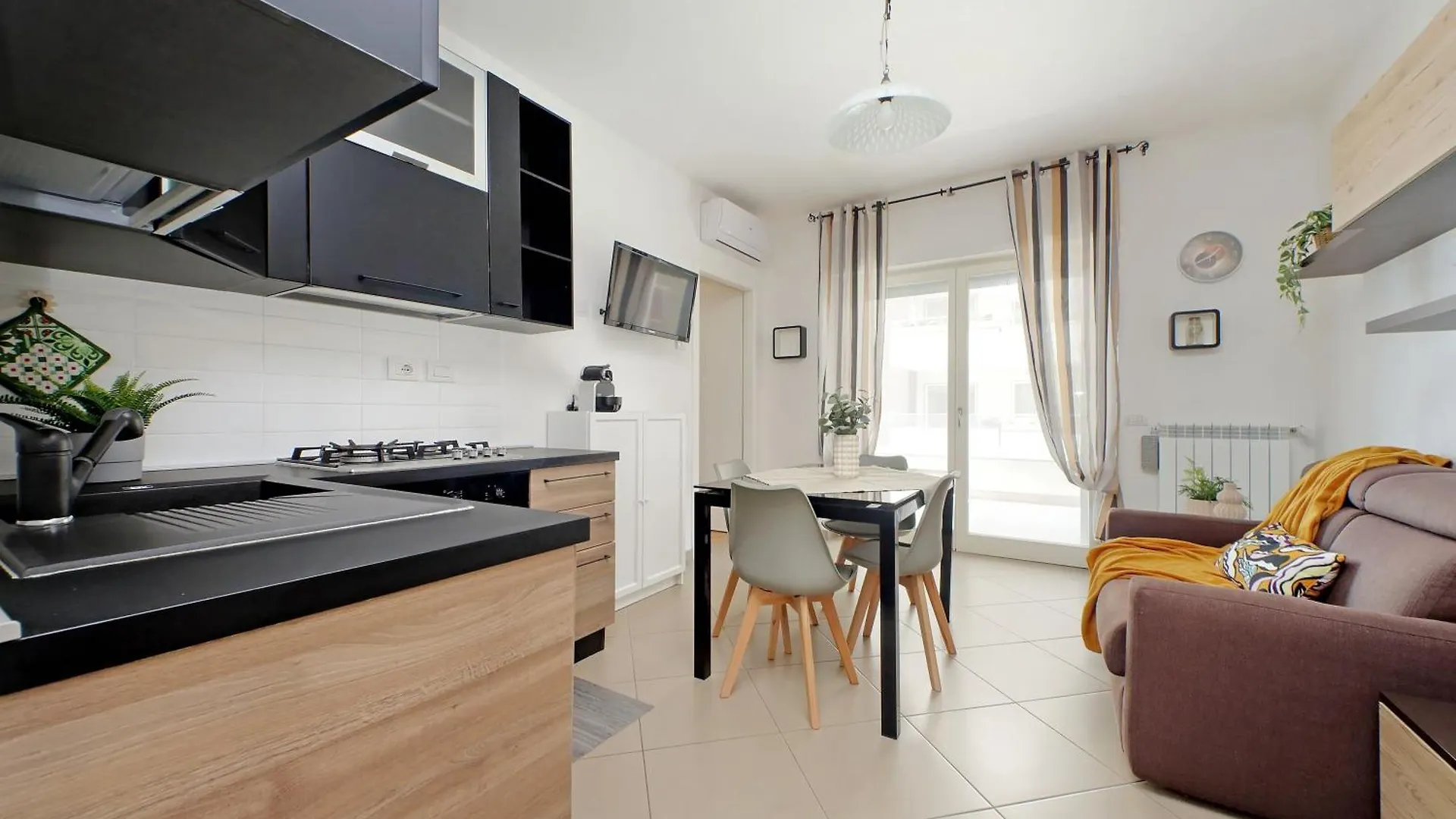 Comodo Appartamento Con Terrazzo, Vicino Gemelli Rome Apartment