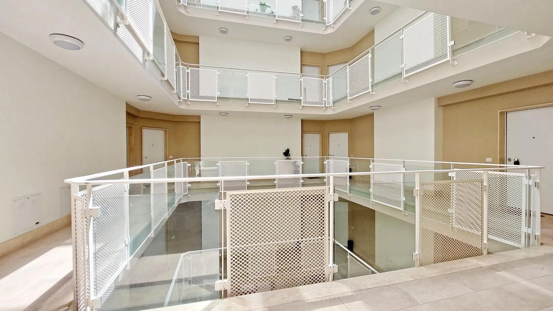 Comodo Appartamento Con Terrazzo, Vicino Gemelli Rome Italy